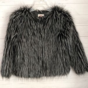 Appman Size 12 (Girls) Black & White Furry Jacket Hook Closure